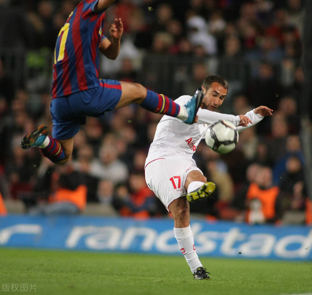 今晨世俱杯传出新动向，毕尔巴鄂官宣签约，高层表态——压力陡增，更衣室氛围转暖的简单介绍