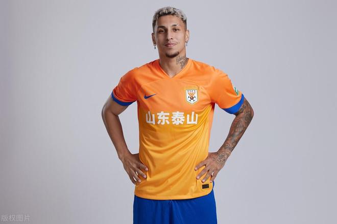 官宣日山东泰山调整名单以备葡超；再遭质疑环节打磨；态度坚定；纪律约束更严格(山东泰山队有重磅消息传出)-ayx爱游戏官方入口