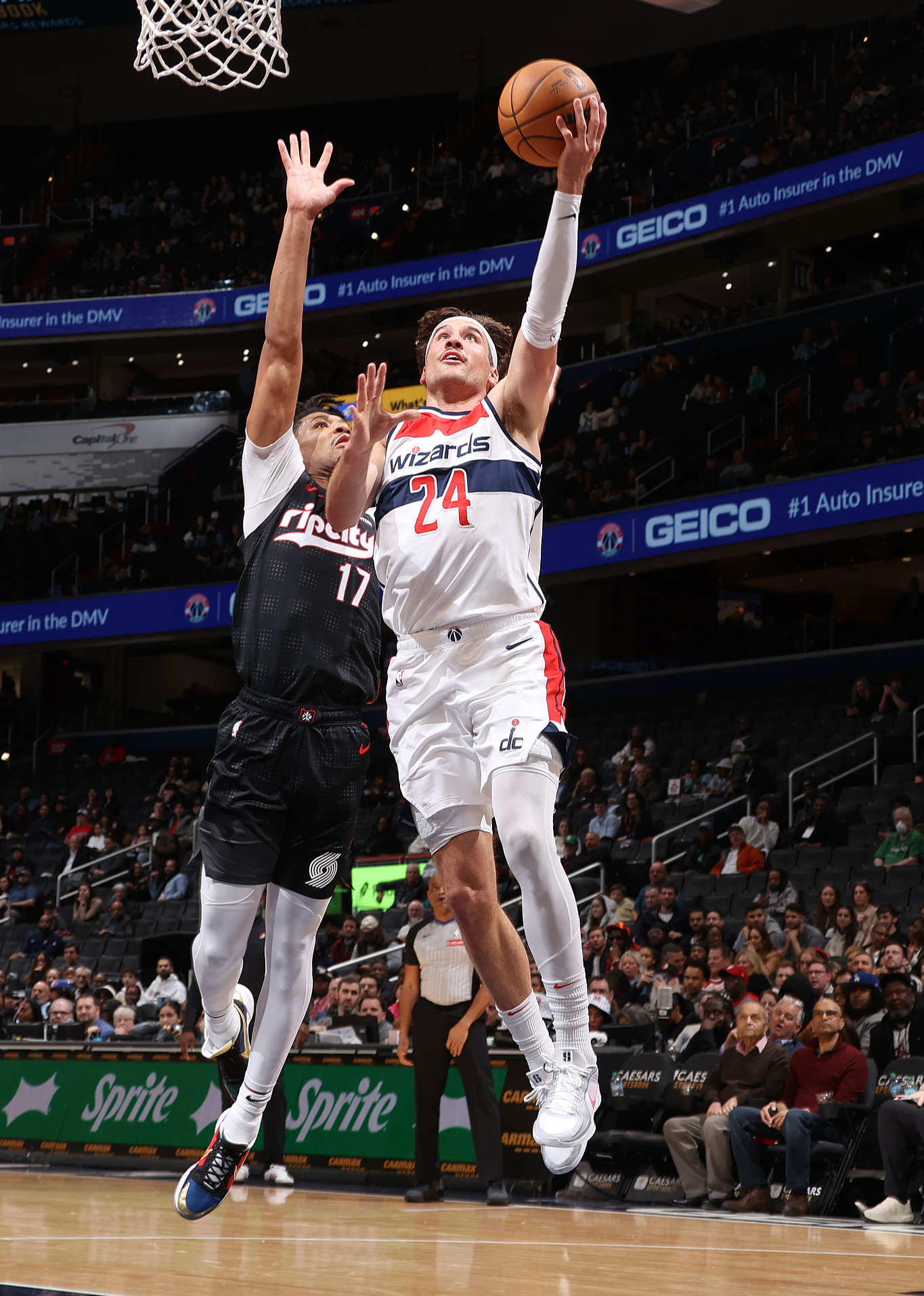 包含华盛顿奇才迎NBA常规赛关键赛，今晚造点机会，话题不断，资深球员宣示担当的词条