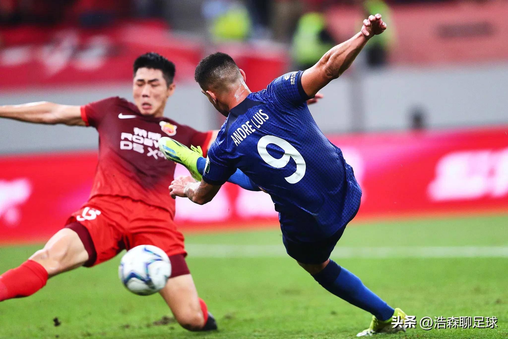 包含荷甲倒计时；上海申花集结日强势反弹；细节引发关注；球迷炸锅；控场能力受关注的词条-ayx爱游戏在线登录